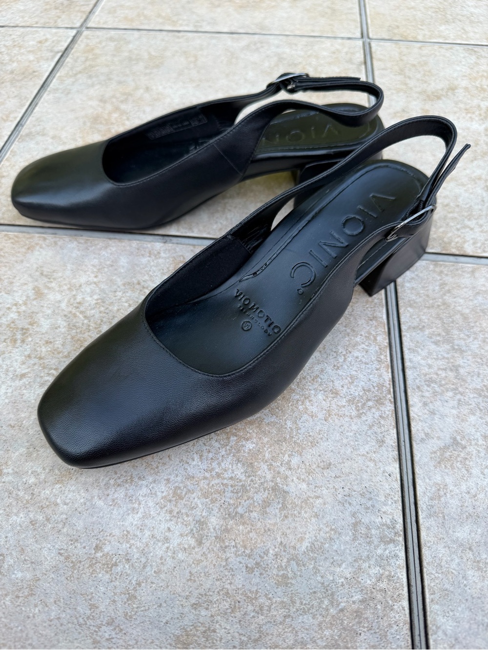 Vionic Reyes Block Heel Slingback Pumps - Picture 5 of 13